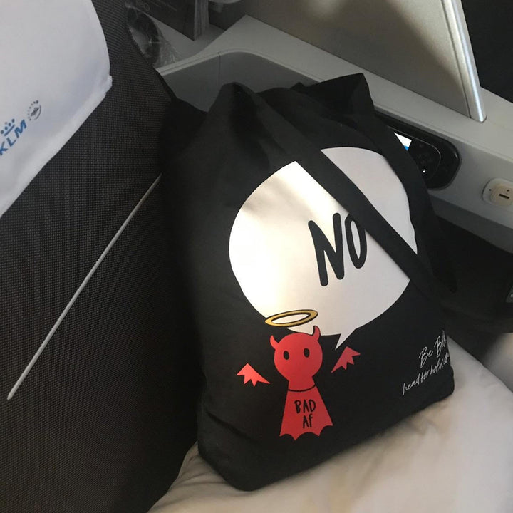 #Bagsy Location: UK - KLM Flight | The Bold Yes / No re-usable tote bag | gym bag | beach bag | shopping bag | Free with every Hoodie | #sayitinbold @BoldorNaked shop online www.boldornaked.com