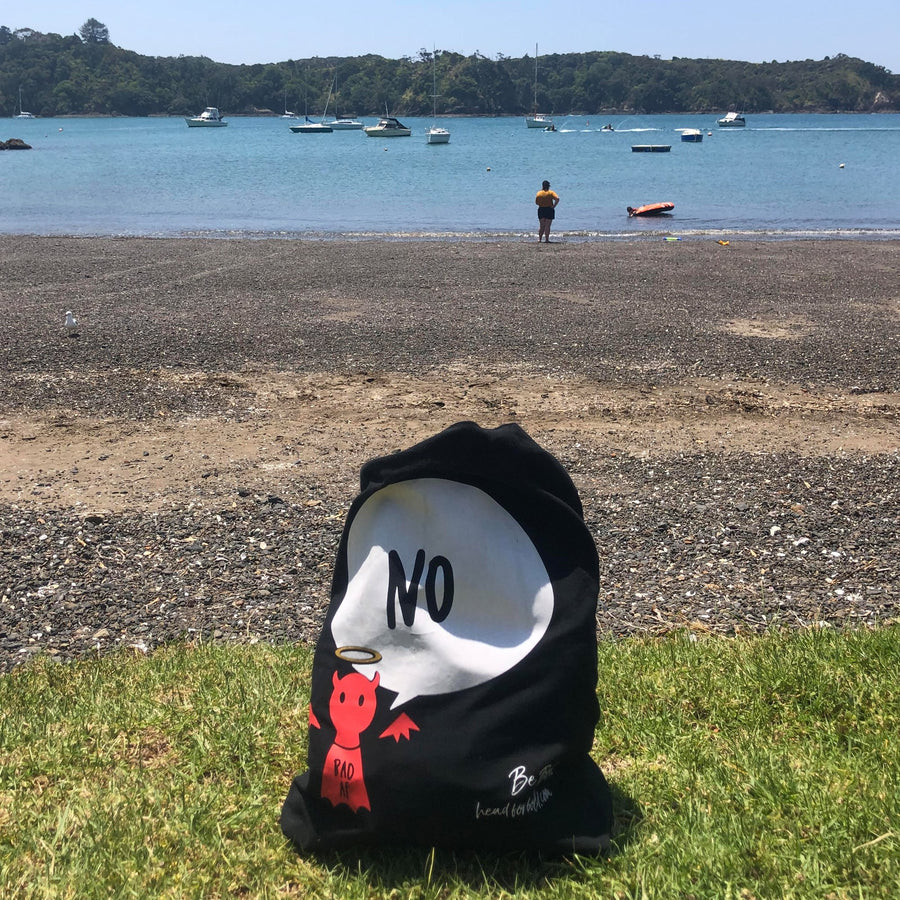 #Bagsy On Tour: New Zealand - Whangarei Beach | Re-usable #Bagsy Location: Dubai | The Bold Yes / No re-usable tote bag | gym bag | beach bag | shopping bag | Free with every Hoodie | #sayitinbold @BoldorNaked shop online www.boldornaked.comote bag | Bold Clothing 