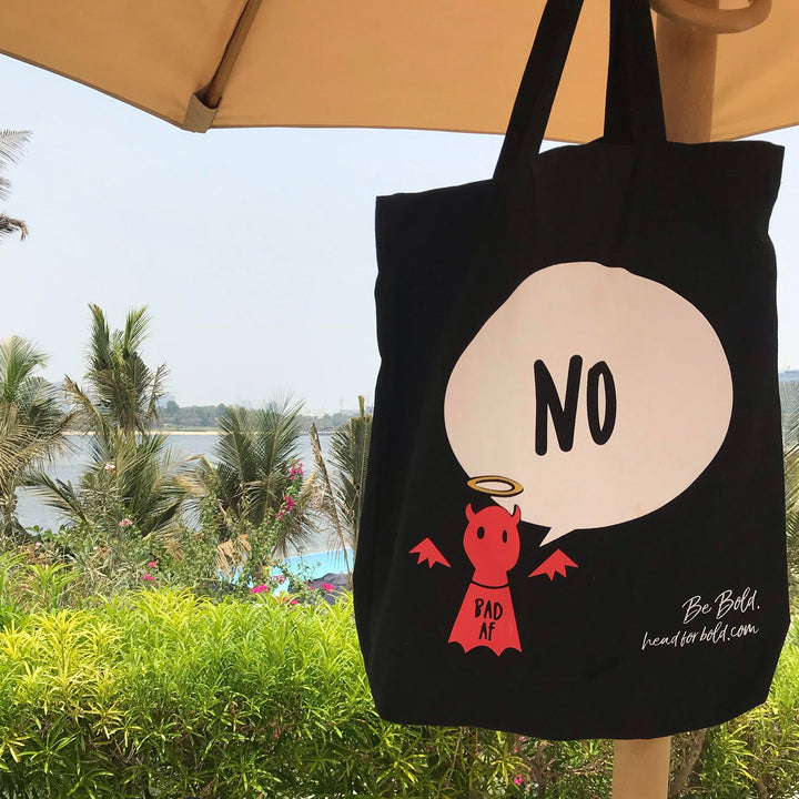 #Bagsy Location: Dubai | The Bold Yes / No re-usable tote bag | gym bag | beach bag | shopping bag | Free with every Hoodie | #sayitinbold  @BoldorNaked  shop online www.boldornaked.com